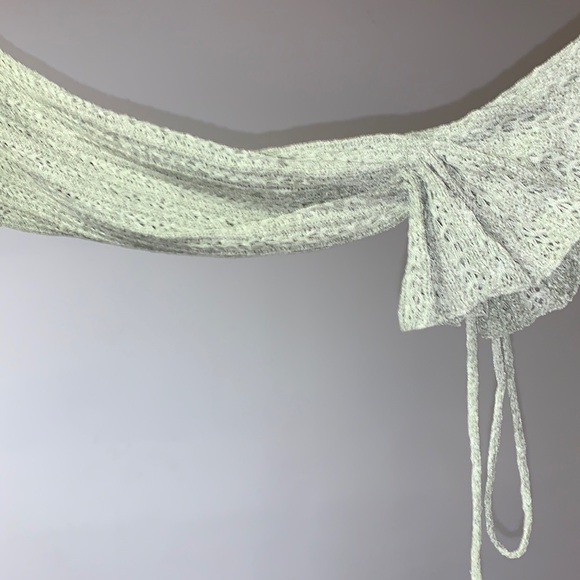 Lumiere Open Knit Sweater Medium - Picture 5 of 9